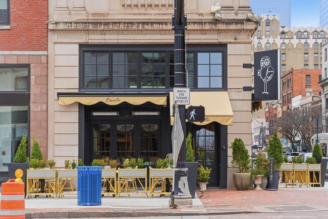 Building Photo - 145 N High St