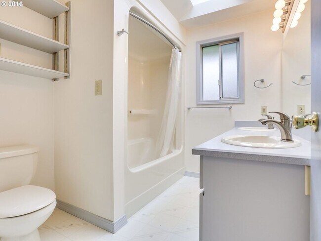 Building Photo - Price Reduced! Charming Home with Large Ya...