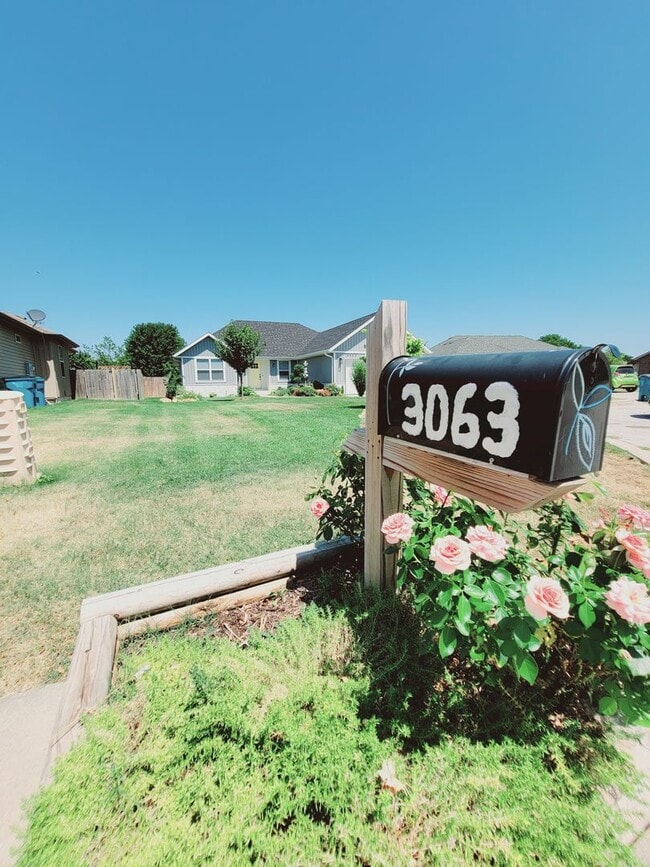 Building Photo - Pre-Leasing: Liberty Place Subdivision - R...