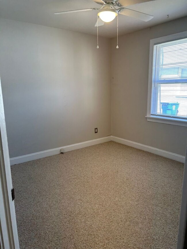 Building Photo - 2 Bedroom Apartment on Blossom Street