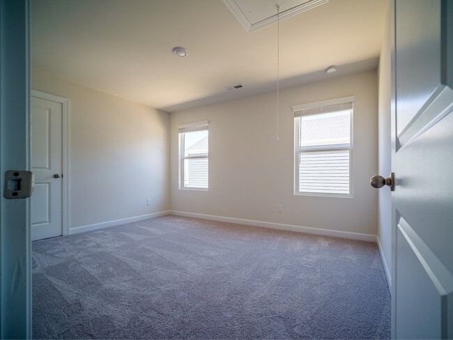 Building Photo - 515 Nixon Rd