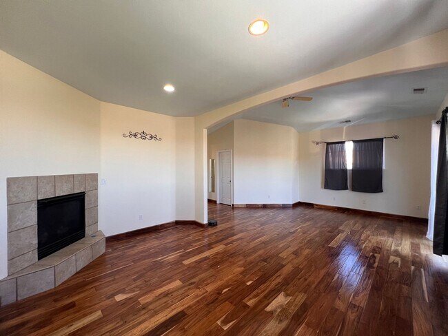Building Photo - Coming Soon-- Large Beautiful Home off Tol...