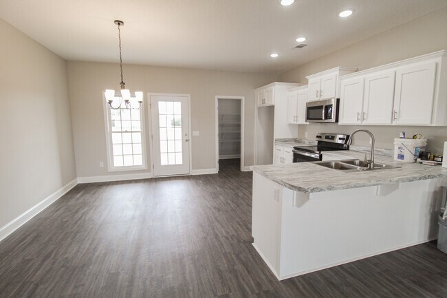 Building Photo - 312 Old Rockdale