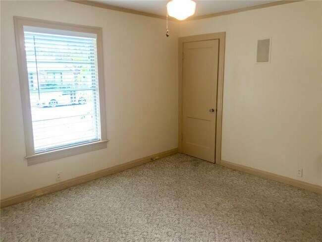 Building Photo - 1500 Ullrich Ave