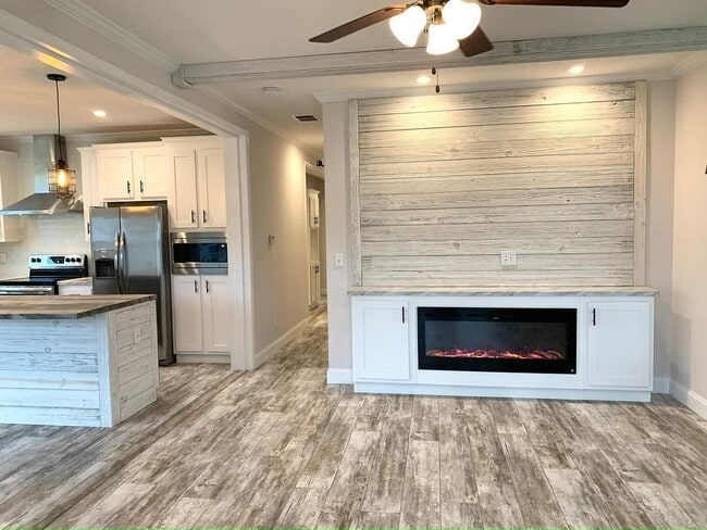 Building Photo - 10789 SW 30th Ct