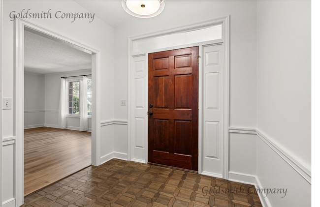 Building Photo - 208 Yellow Poplar Ct