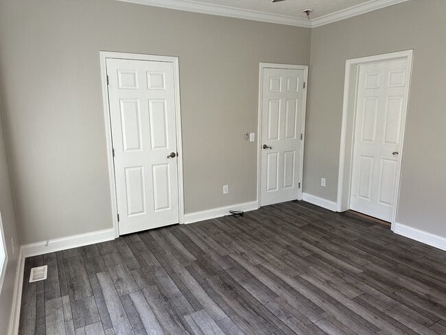 Building Photo - 103 Meadowview Rd