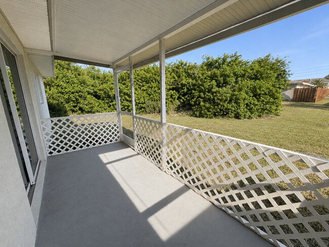 Building Photo - COZY 3 bed 2 bath lehigh