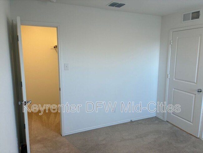 Building Photo - 2840 Eppright Dr