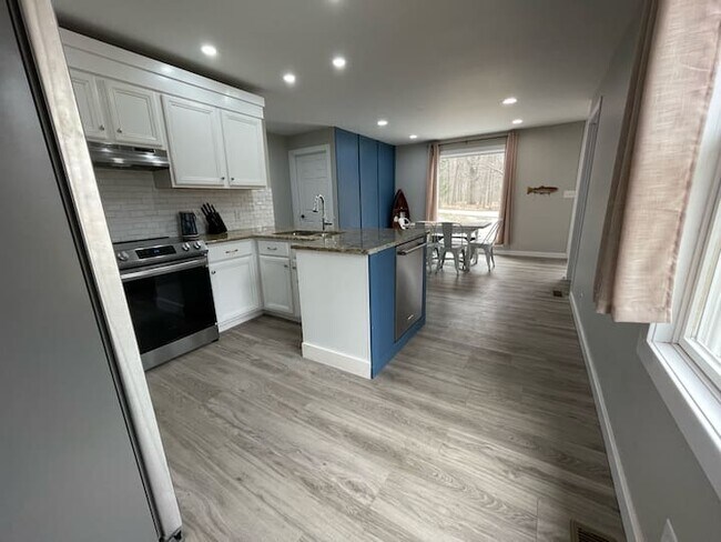 Kitchen and Dining Room - 5804 Barnhart Rd