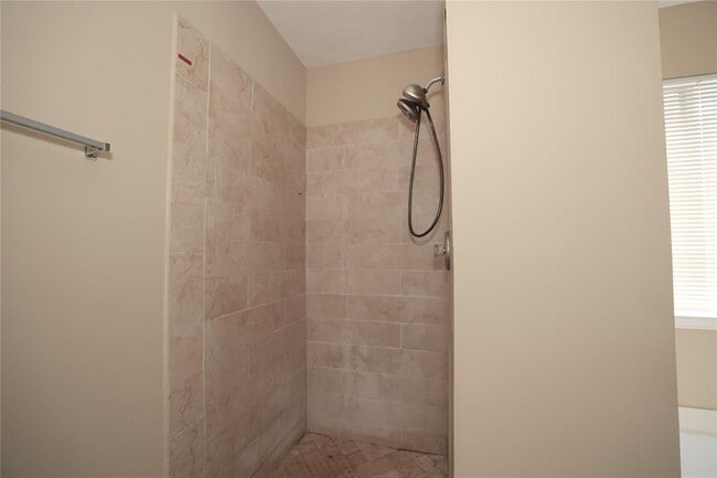 Building Photo - 5115 Summit Lodge Dr