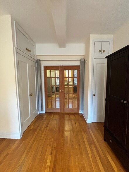 Building Photo - 118 W 72nd St