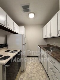 Building Photo - 1111 E St