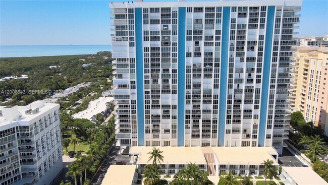 Building Photo - 881 Ocean Dr