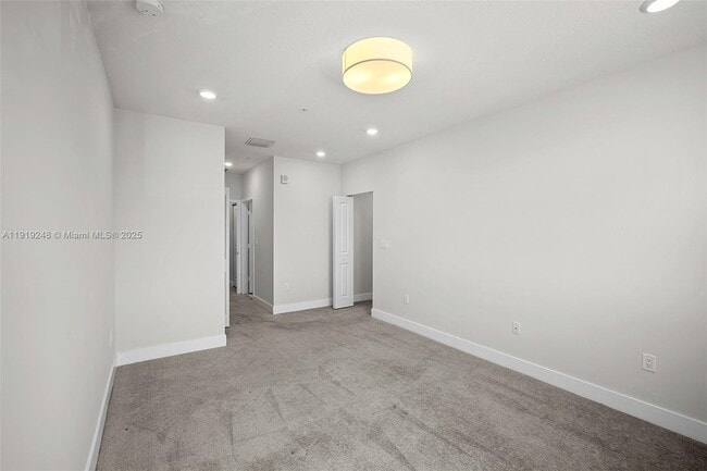 Building Photo - 10270 NW 66th St