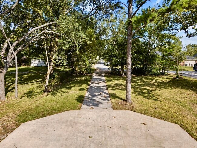 Building Photo - 12626 Langford Ln