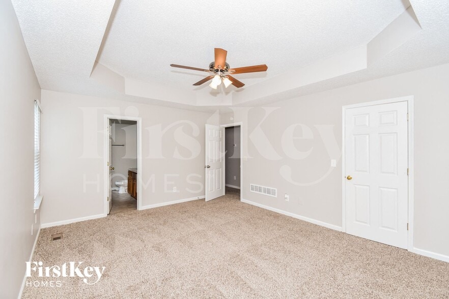 Building Photo - 209 Oakwood Pl