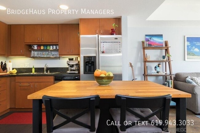 Building Photo - 875 G St