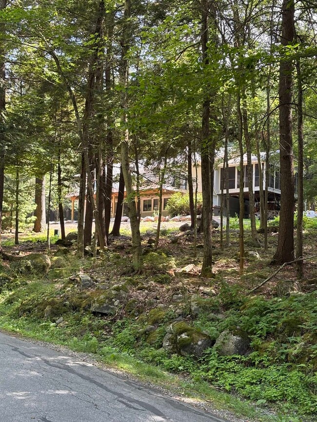 Building Photo - 121 Upper Bay Rd