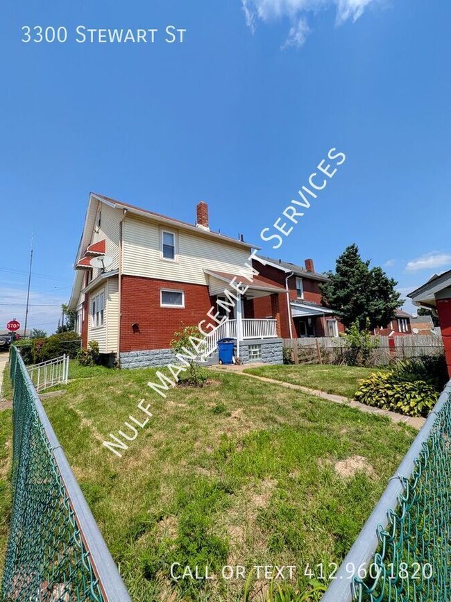Building Photo - 3300 Stewart St