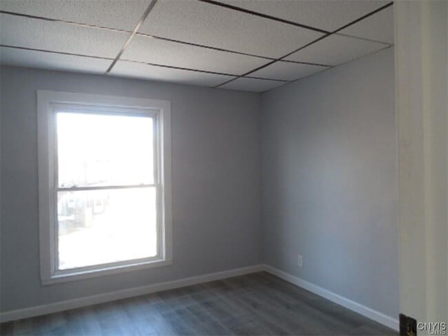 Building Photo - 227 W Main St