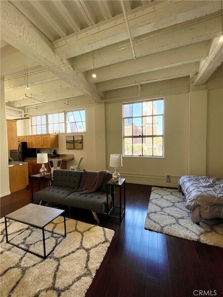 Building Photo - 312 W 5th St