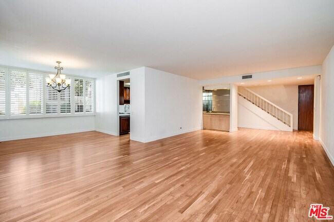 Building Photo - 211 S Spalding Dr