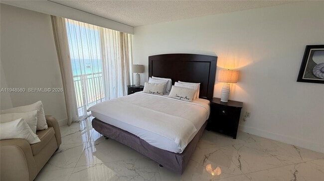 Building Photo - 17375 Collins Ave