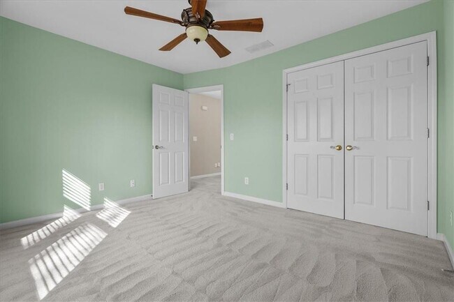 Building Photo - 1100 Olde Roswell Grove