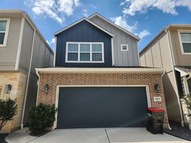 Primary Photo - 1513 Lakeline Oak Dr