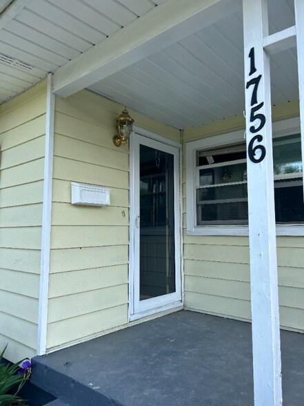 Primary Photo - 1756 Princeton Dr
