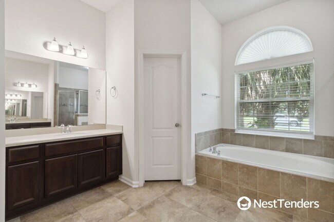 Building Photo - Roses Bluff Home in Yulee!