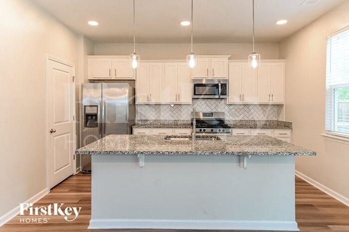 Building Photo - 620 Wayton Cir