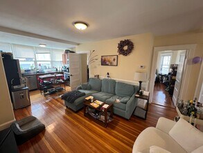 Building Photo - 9/1 Renovated 4BR/2BA with laundry in unit, AC near Porter/Harvard!
