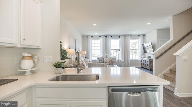 counter living room - 1108 Meadowlark Dr