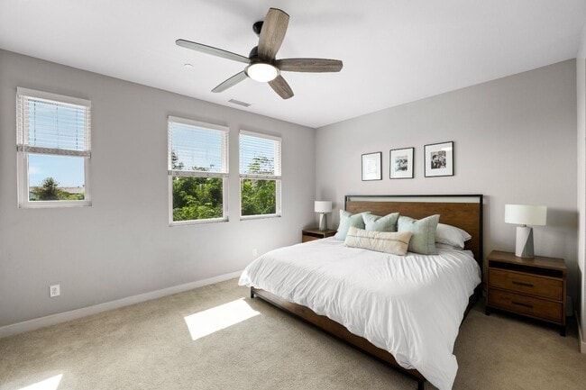 Building Photo - 10553 San Jose St