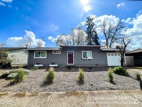 Building Photo - Newly rehabbed home in Springfield