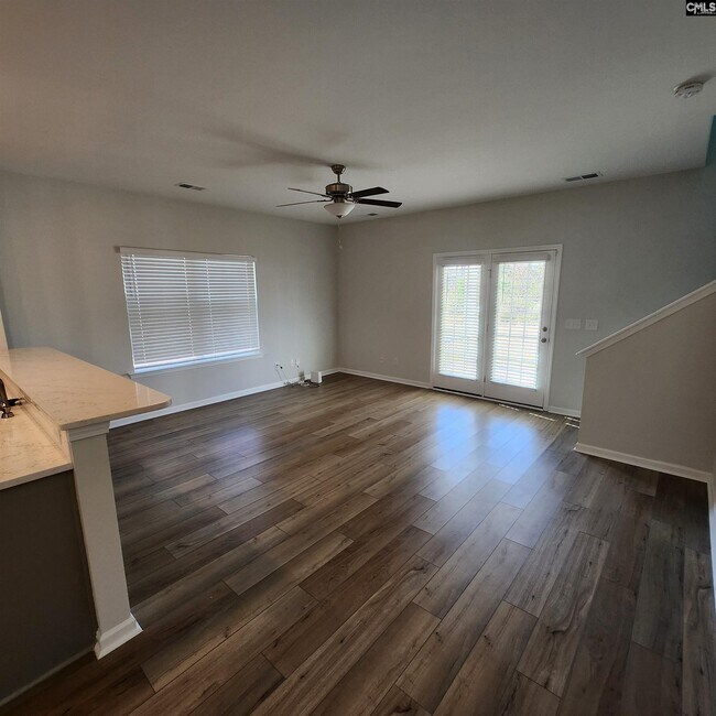 Building Photo - 424 Sandfarm Trail