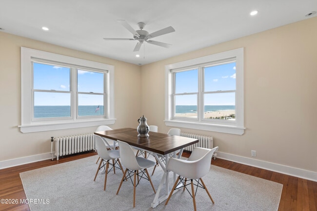 Building Photo - 1 Roseld Ave