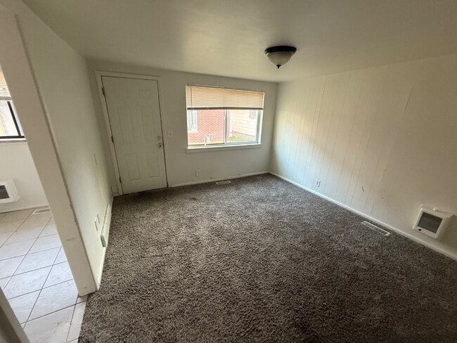 Building Photo - 1245/1247  S 5th Ave - 1247