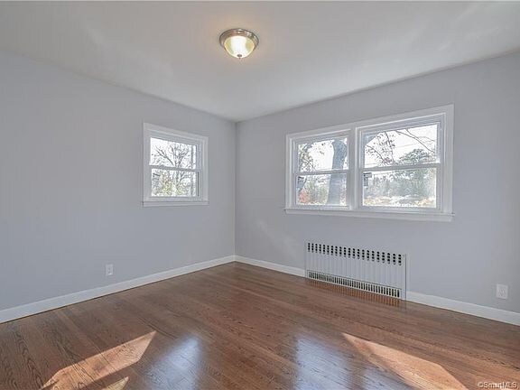 Building Photo - 19 Leonard Pl