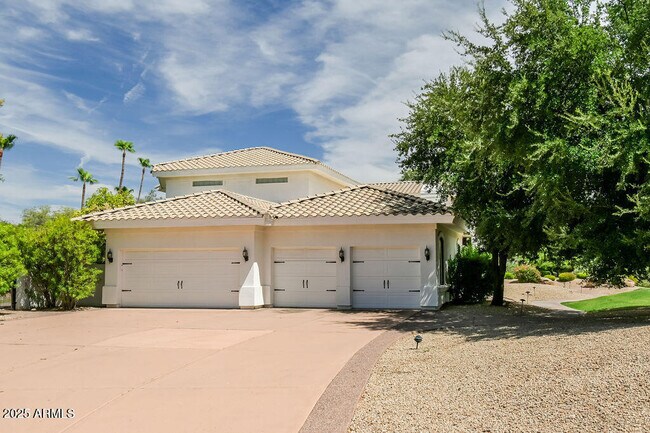 Building Photo - 6000 E Horseshoe Rd