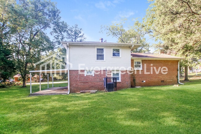 Building Photo - 4910 Roebuck Rd NW