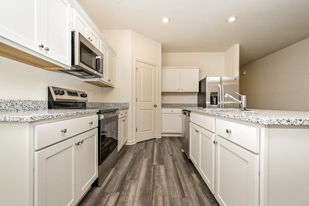 Building Photo - 7620 Saffron Ave