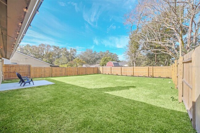 Building Photo - 8244 Limetree Ct