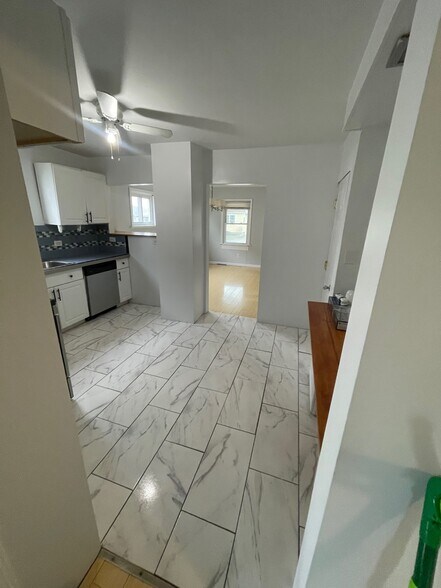 Building Photo - 120 lyndale ave