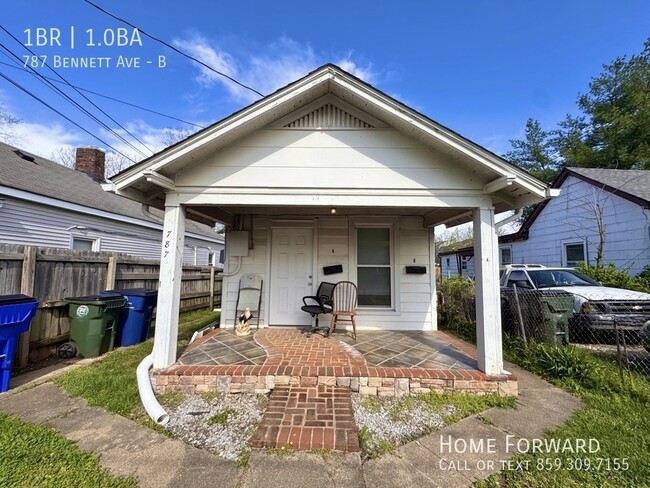 Primary Photo - 787 Bennett Ave