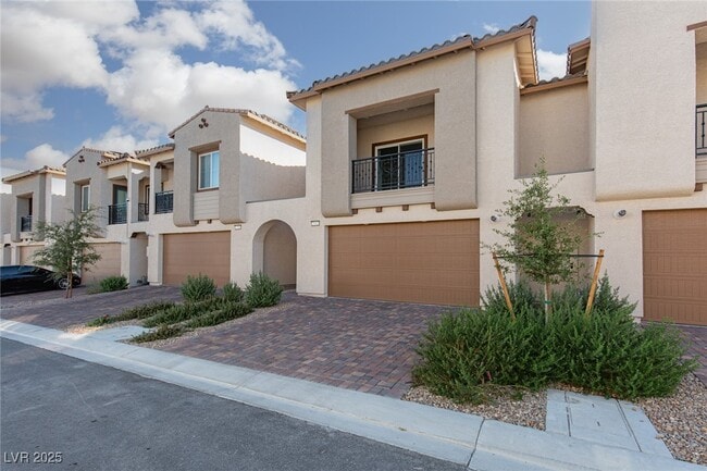 Building Photo - 2532 Vittora Pointe St