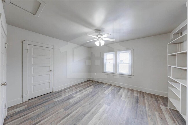 Building Photo - 960 Eastern Ave