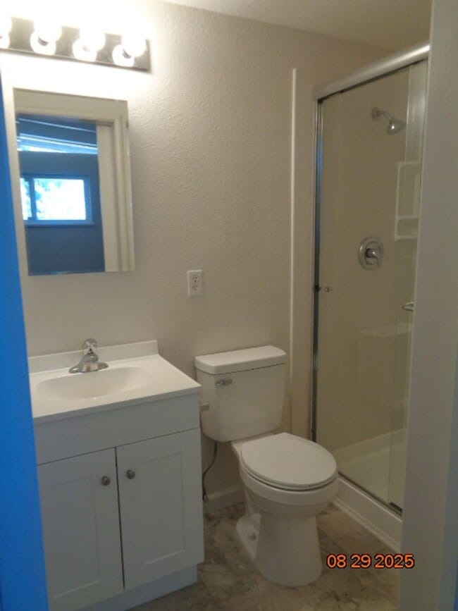 Building Photo - 710 Azalea Way